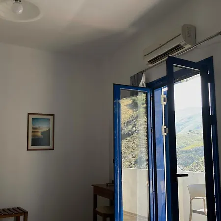 Mesohori Apartment